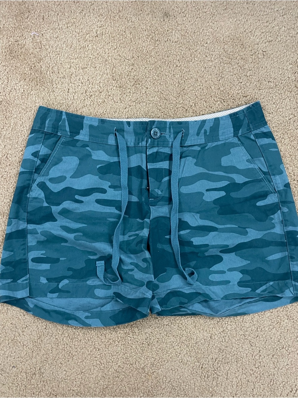 Gander Mountain Guide Series Women’s Green Camo Drawcord Shorts size 8